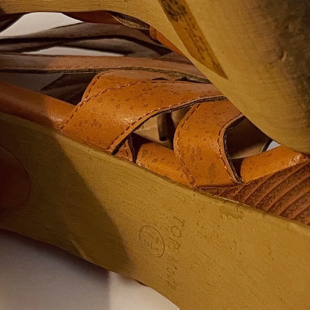 TOP Moda Tan Strappy Heels - Picture 14 of 14